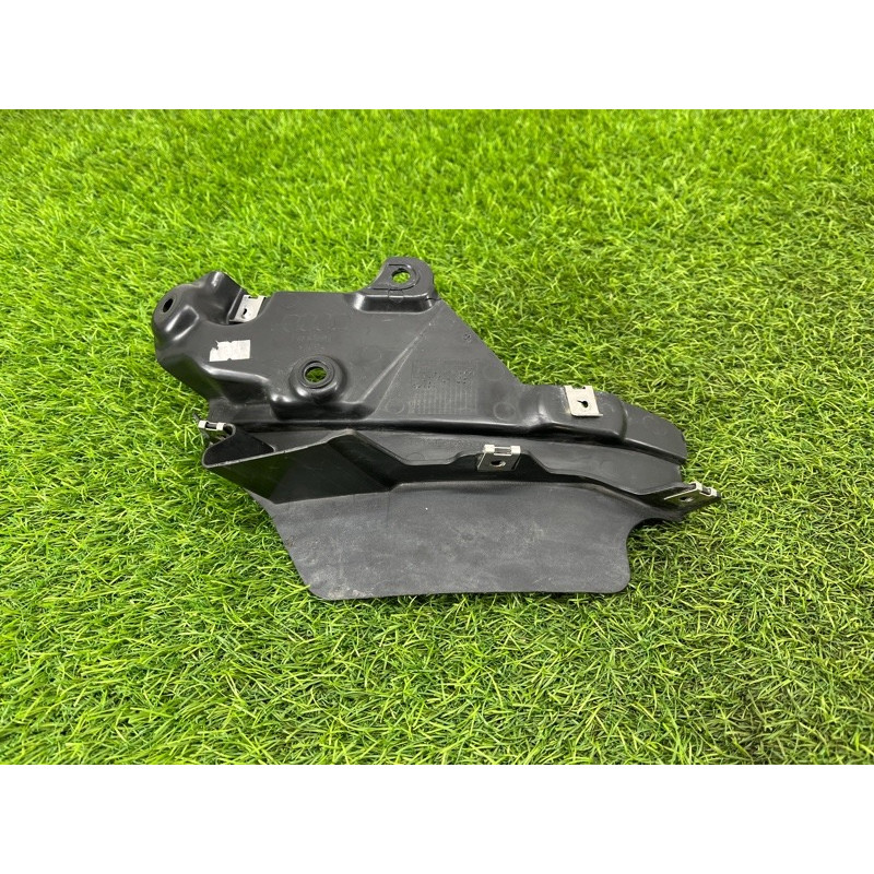 Брызговик (кузов и элементы) AUDI Q7 4M 2018 3.0 TFSi 4M0854816F