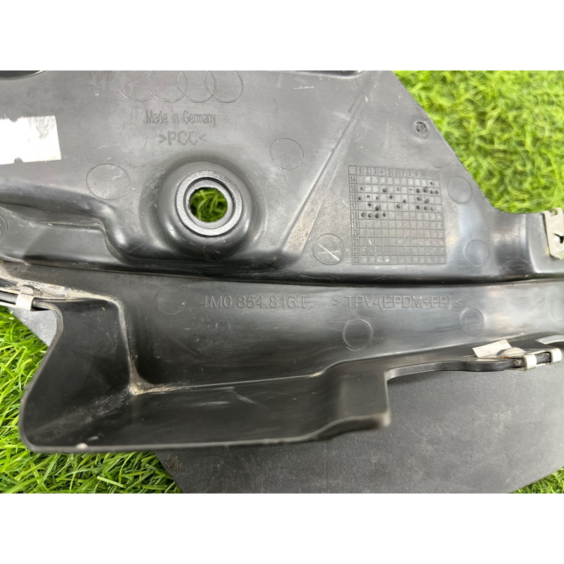 Брызговик (кузов и элементы) AUDI Q7 4M 2018 3.0 TFSi 4M0854816F