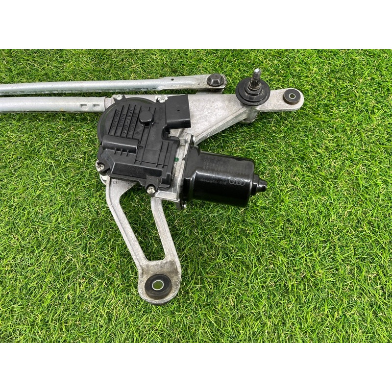 Трапеція склоочисників (кузов і елементи) AUDI Q5 FY 2018 2.0 TFSI DAYB 80B955023A