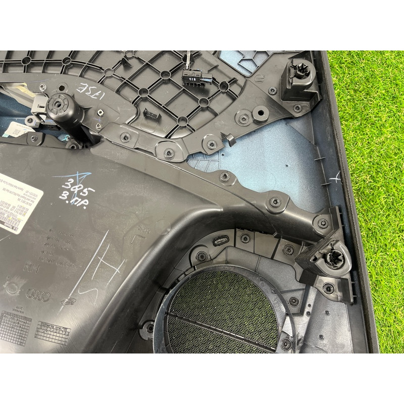 Дверная карта (салон) AUDI Q5 FY 2018 2.0 TFSI DAYB 80A867304LWFA