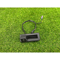 Кнопка открывания крышки багажника