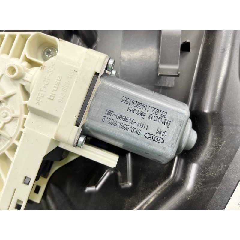 Механізм склопідйомника з мотором (кузов і елементи) Volkswagen Touareg NF 2011 3.0 CASA 7P6837462B