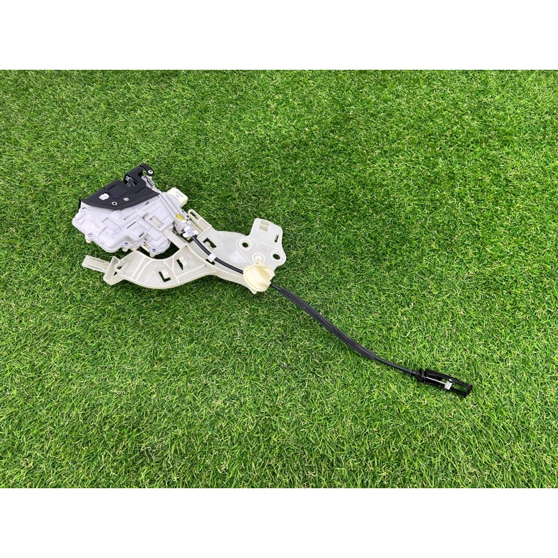 Замок двери (кузов и элементы) Volkswagen Touareg NF 2011 3.0 CASA 4G0839016