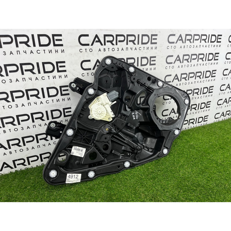 Механізм склопідйомника з мотором (кузов і елементи) Volkswagen Touareg NF 2011 3.0 CASA 7P6839461A