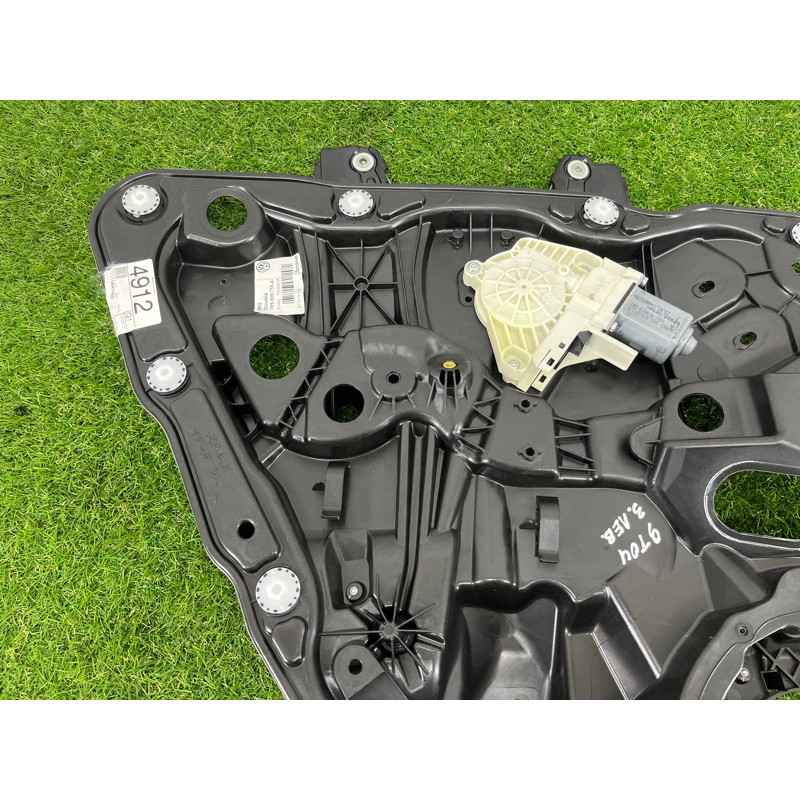Механізм склопідйомника з мотором (кузов і елементи) Volkswagen Touareg NF 2011 3.0 CASA 7P6839461A