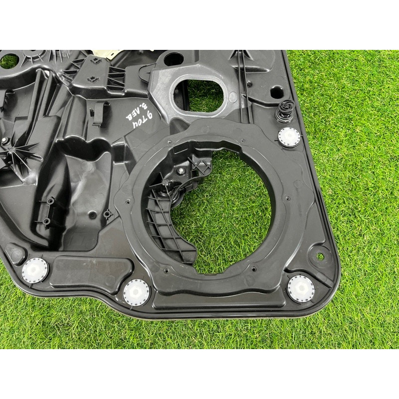 Механізм склопідйомника з мотором (кузов і елементи) Volkswagen Touareg NF 2011 3.0 CASA 7P6839461A