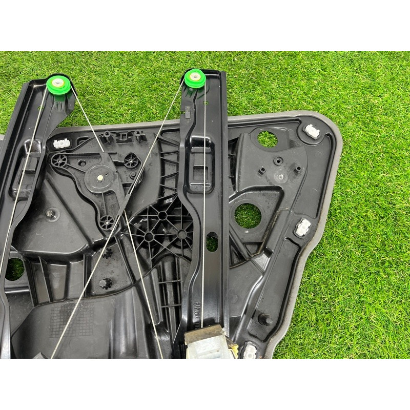 Механізм склопідйомника з мотором (кузов і елементи) Volkswagen Touareg NF 2011 3.0 CASA 7P6839461A