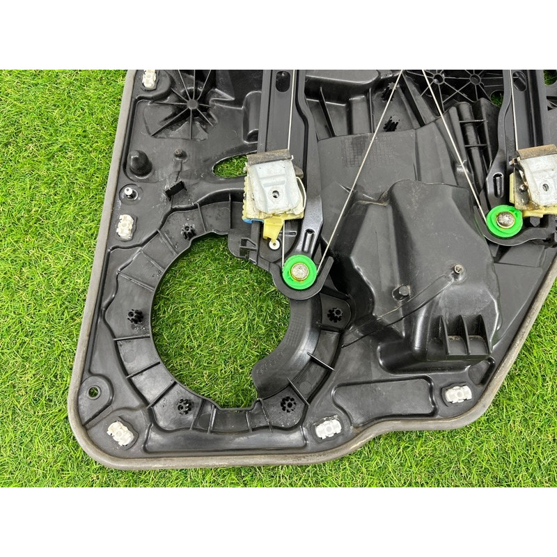 Механізм склопідйомника з мотором (кузов і елементи) Volkswagen Touareg NF 2011 3.0 CASA 7P6839461A