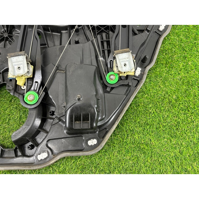 Механізм склопідйомника з мотором (кузов і елементи) Volkswagen Touareg NF 2011 3.0 CASA 7P6839461A