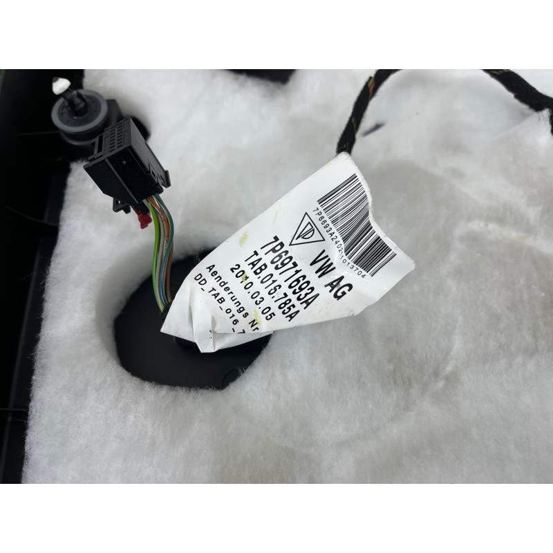 Дверная карта (салон) Volkswagen Touareg NF 2011 3.0 CASA 7P6867215CY0W