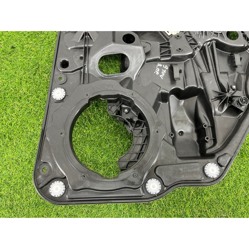 Механізм склопідйомника з мотором (кузов і елементи) Volkswagen Touareg NF 2011 3.0 CASA 7P6839462A