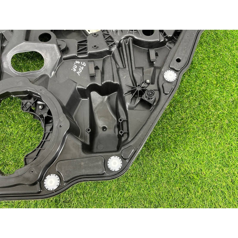 Механізм склопідйомника з мотором (кузов і елементи) Volkswagen Touareg NF 2011 3.0 CASA 7P6839462A