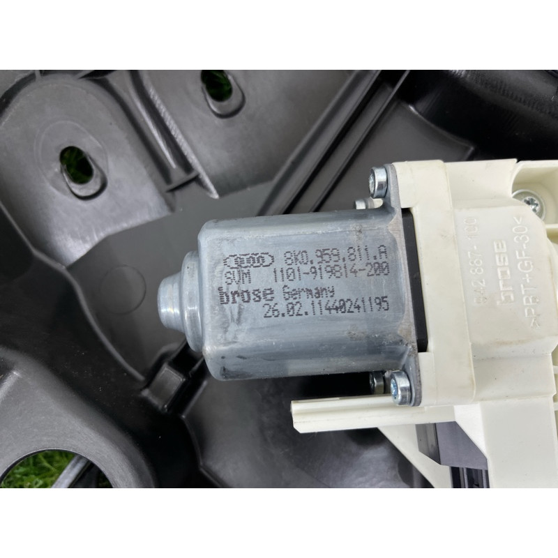 Механізм склопідйомника з мотором (кузов і елементи) Volkswagen Touareg NF 2011 3.0 CASA 7P6839462A