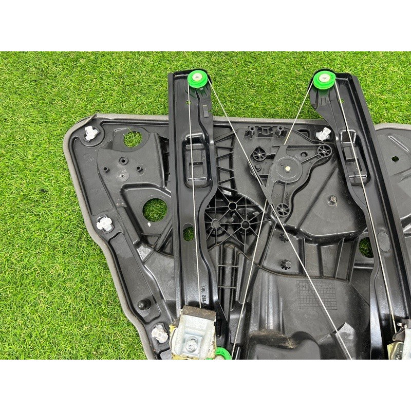 Механізм склопідйомника з мотором (кузов і елементи) Volkswagen Touareg NF 2011 3.0 CASA 7P6839462A