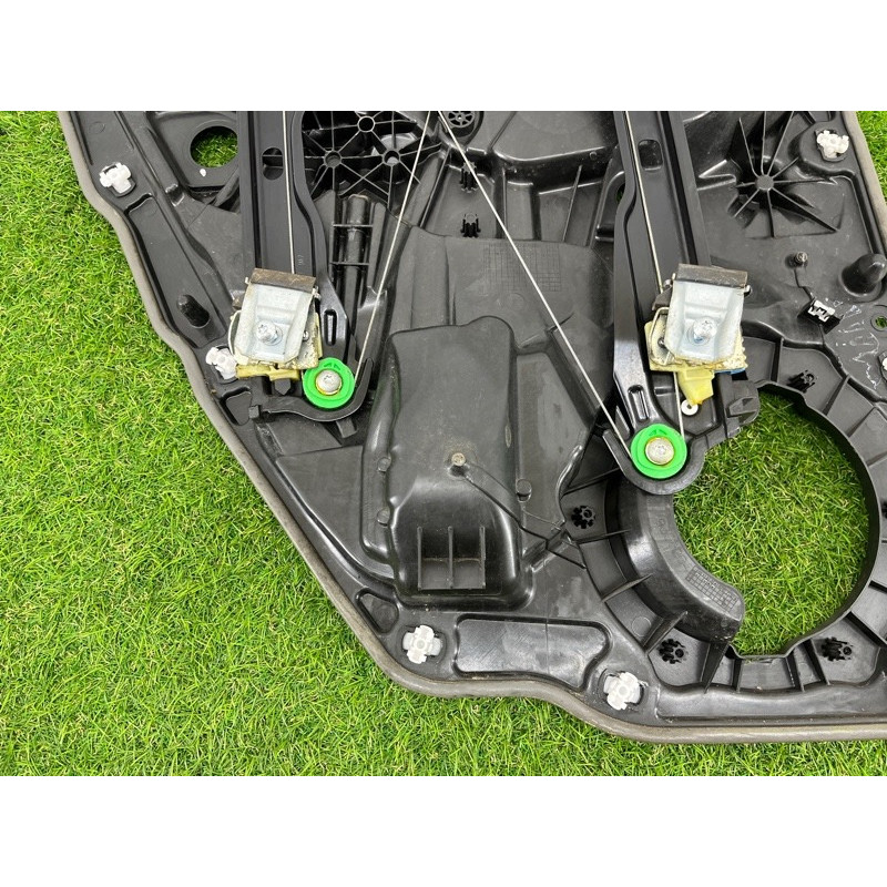 Механізм склопідйомника з мотором (кузов і елементи) Volkswagen Touareg NF 2011 3.0 CASA 7P6839462A
