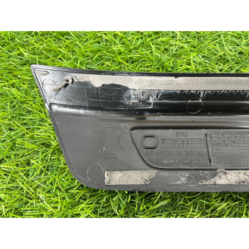 Накладка на порог (кузов и элементы) AUDI Q5 FY 2018 2.0 TFSI DAYB 80A8533759B9