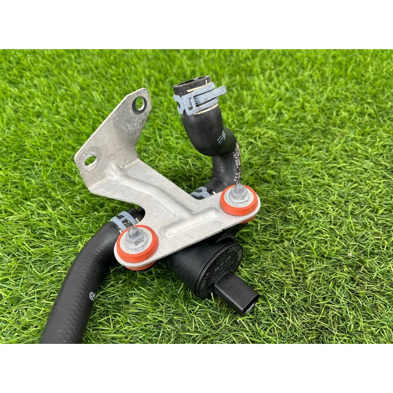 Клапан системы охлаждения (электрика / кнопки) AUDI Q5 FY 2018 2.0 TFSI DAYB 80B819373K