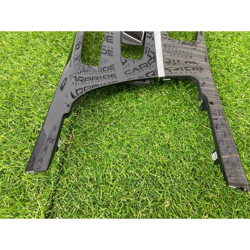 Декоративная накладка центральной консоли (салон) BMW 5-series G30 2017 2.0 B46B20 51169330688