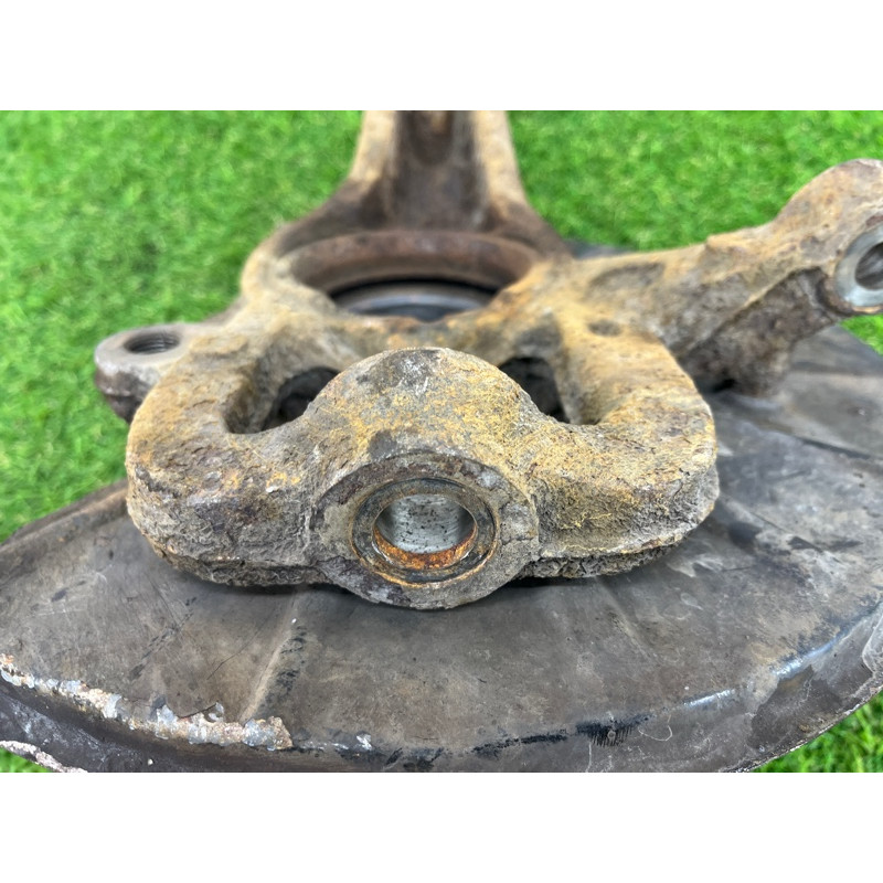 Поворотный кулак (подвеска) Volkswagen Touareg NF 2011 3.0 CASA 7P6407246A