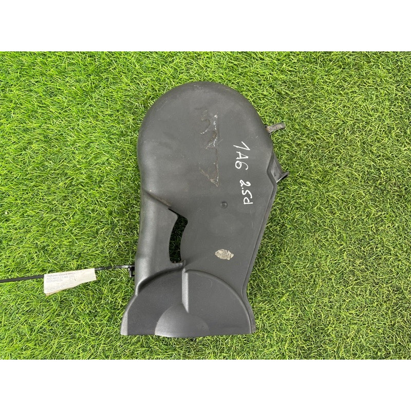 Передняя крышка мотора (двигатель и элементы) AUDI A6 C5 2001 2.5 AKE E059109123G