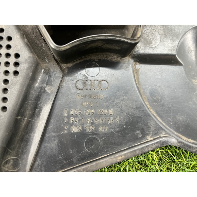 Передняя крышка мотора (двигатель и элементы) AUDI A6 C5 2001 2.5 AKE E059109123G