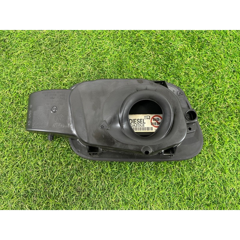 Лючок топливного бака (кузов и элементы) Volkswagen Touareg NF 2011 3.0 CASA 7P6809857A