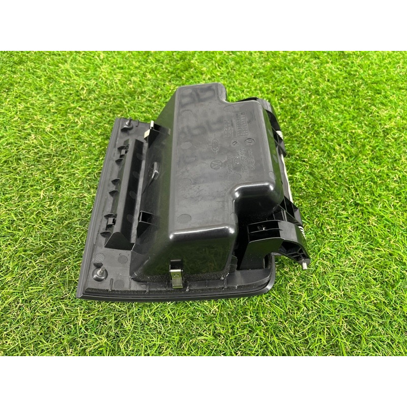 Бардачок торпеди (салон) Volkswagen Touareg NF 2011 3.0 CASA 7P6857922G81U