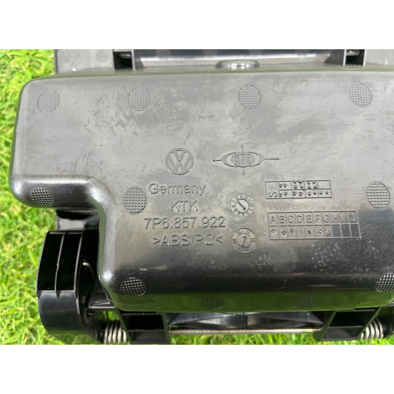 Бардачок торпеди (салон) Volkswagen Touareg NF 2011 3.0 CASA 7P6857922G81U