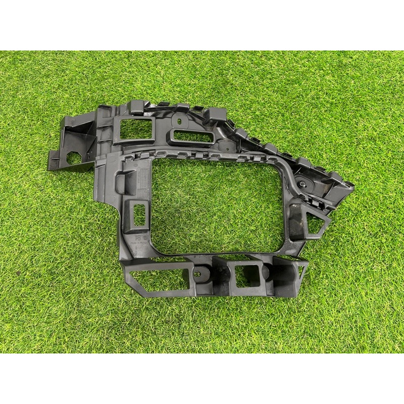 Крепление бампера (кузов и элементы) Volkswagen Touareg NF 2011 3.0 CASA 7P6807376B