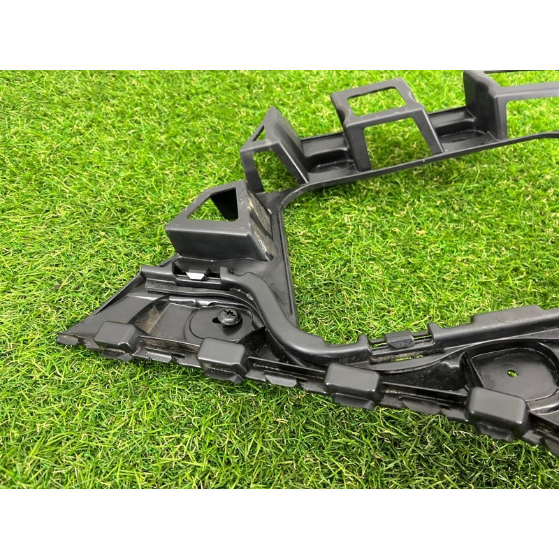 Крепление бампера (кузов и элементы) Volkswagen Touareg NF 2011 3.0 CASA 7P6807376B