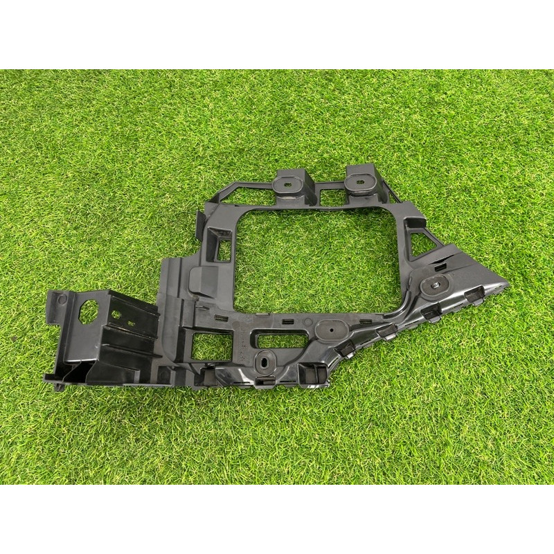 Крепление бампера (кузов и элементы) Volkswagen Touareg NF 2011 3.0 CASA 7P6807376B