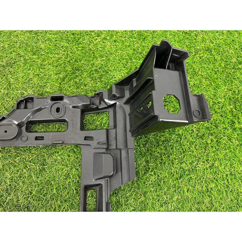 Крепление бампера (кузов и элементы) Volkswagen Touareg NF 2011 3.0 CASA 7P6807376B