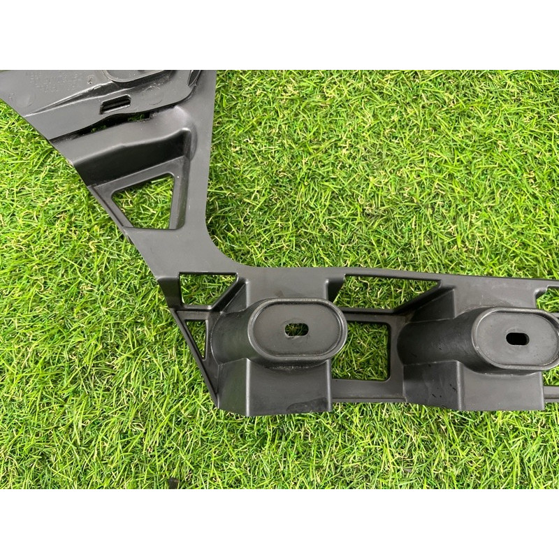 Крепление бампера (кузов и элементы) Volkswagen Touareg NF 2011 3.0 CASA 7P6807376B