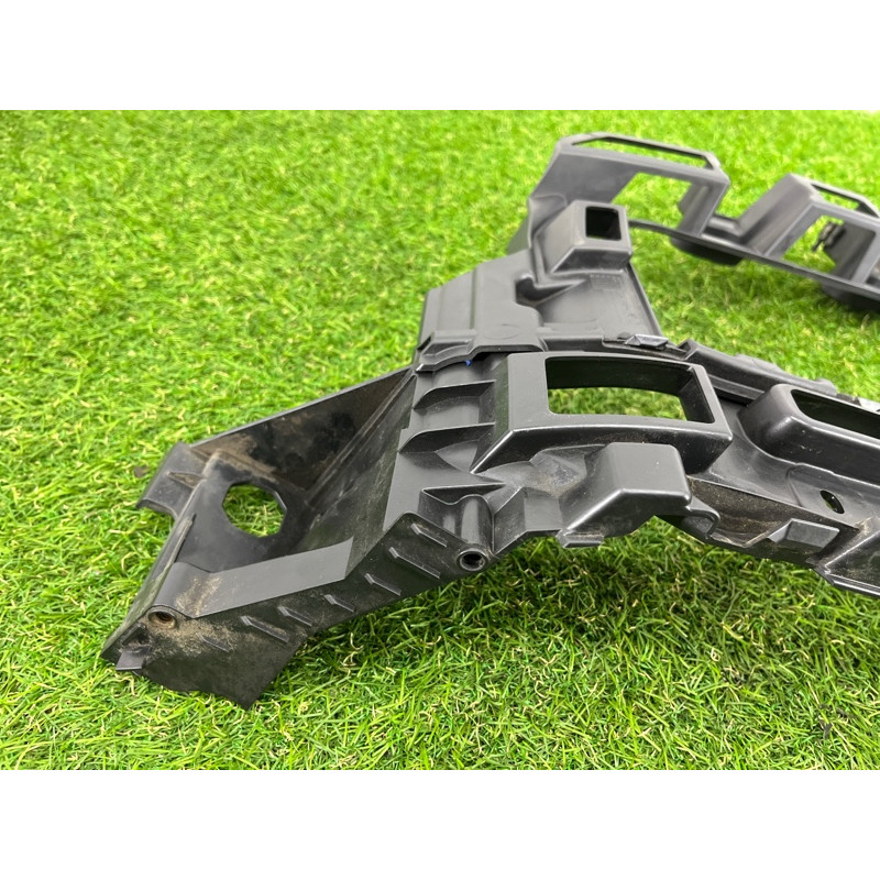 Крепление бампера (кузов и элементы) Volkswagen Touareg NF 2011 3.0 CASA 7P6807375B