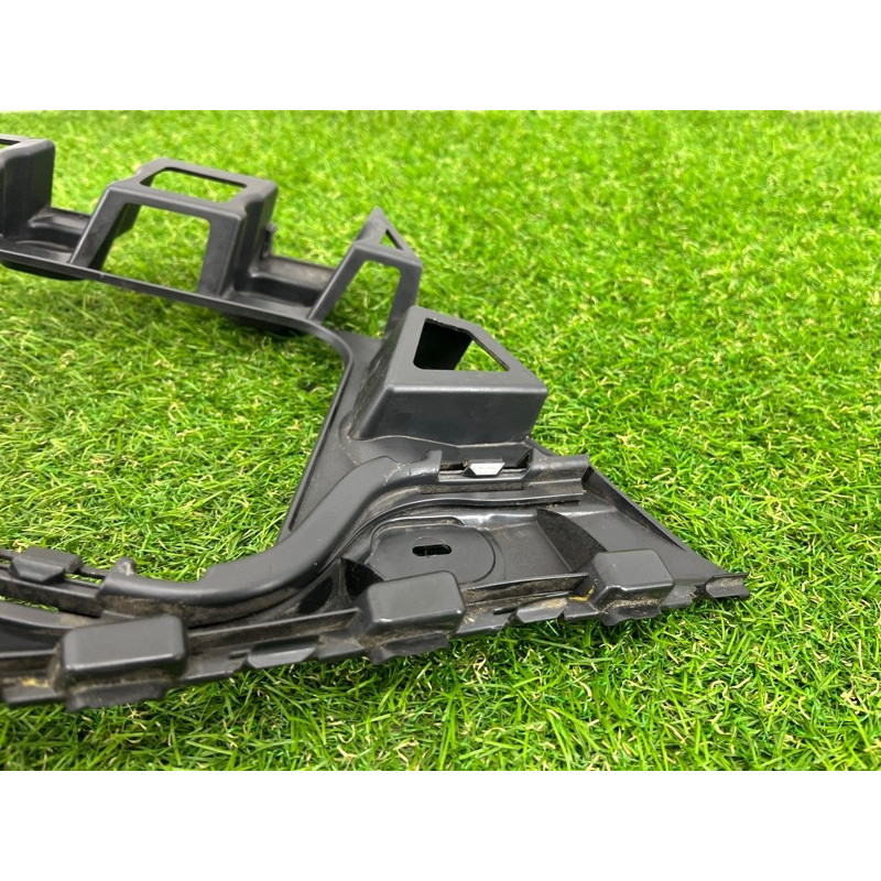 Крепление бампера (кузов и элементы) Volkswagen Touareg NF 2011 3.0 CASA 7P6807375B