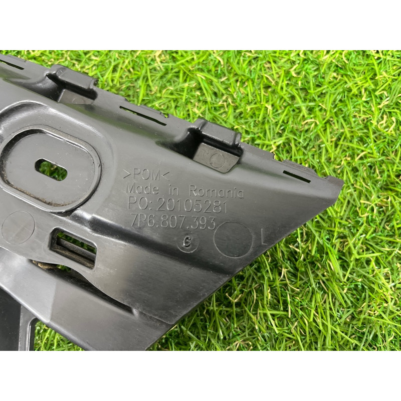 Крепление бампера (кузов и элементы) Volkswagen Touareg NF 2011 3.0 CASA 7P6807375B