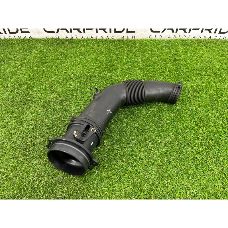 Патрубок воздушного фильтра (впускная система) Volkswagen Touareg NF 2011 3.0 CASA 7P0129627