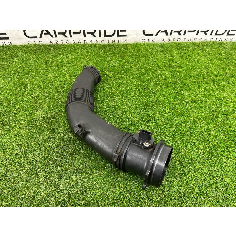 Патрубок воздушного фильтра (впускная система) Volkswagen Touareg NF 2011 3.0 CASA 7P0129627