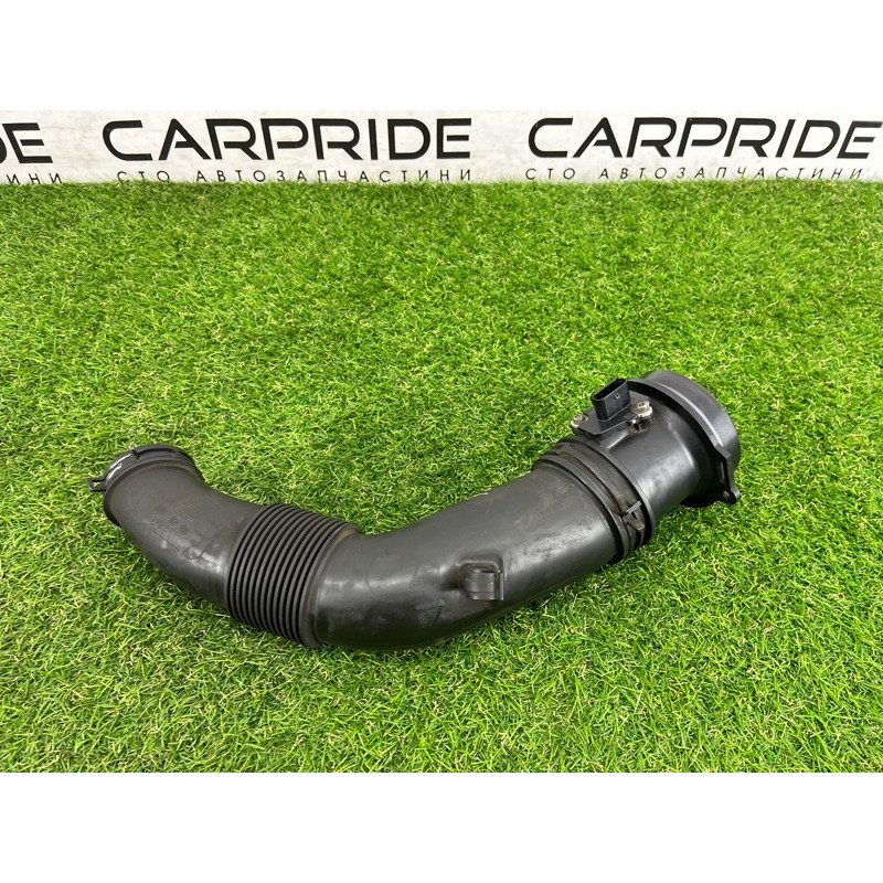 Патрубок воздушного фильтра (впускная система) Volkswagen Touareg NF 2011 3.0 CASA 7P0129627