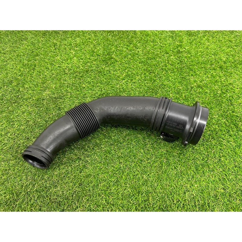 Патрубок воздушного фильтра (впускная система) Volkswagen Touareg NF 2011 3.0 CASA 7P0129627