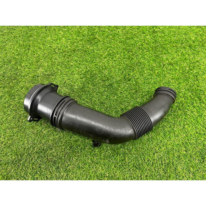 Патрубок воздушного фильтра (впускная система) Volkswagen Touareg NF 2011 3.0 CASA 7P0129627