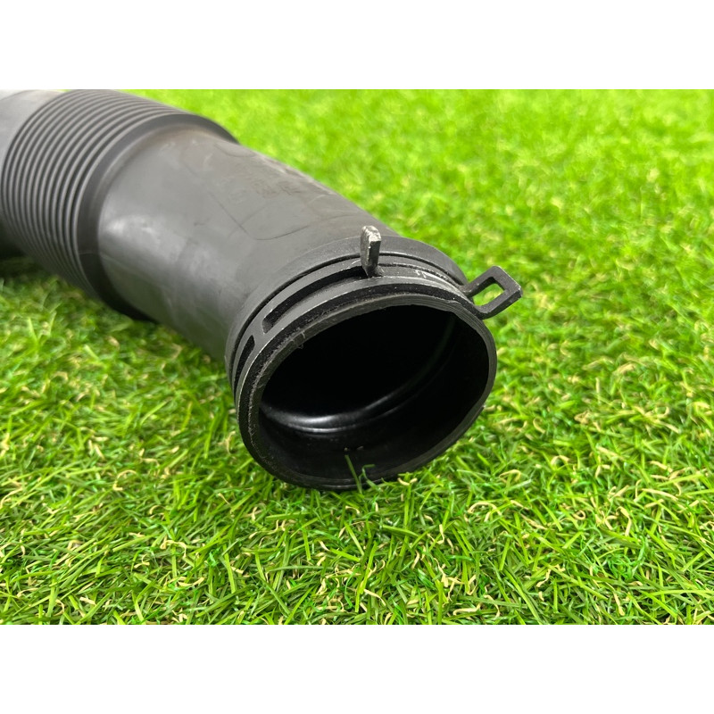 Патрубок воздушного фильтра (впускная система) Volkswagen Touareg NF 2011 3.0 CASA 7P0129627