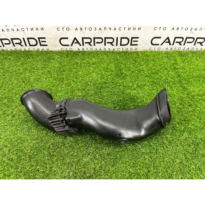 Патрубок воздушного фильтра (впускная система) Volkswagen Touareg NF 2011 3.0 CASA 7P6129609A