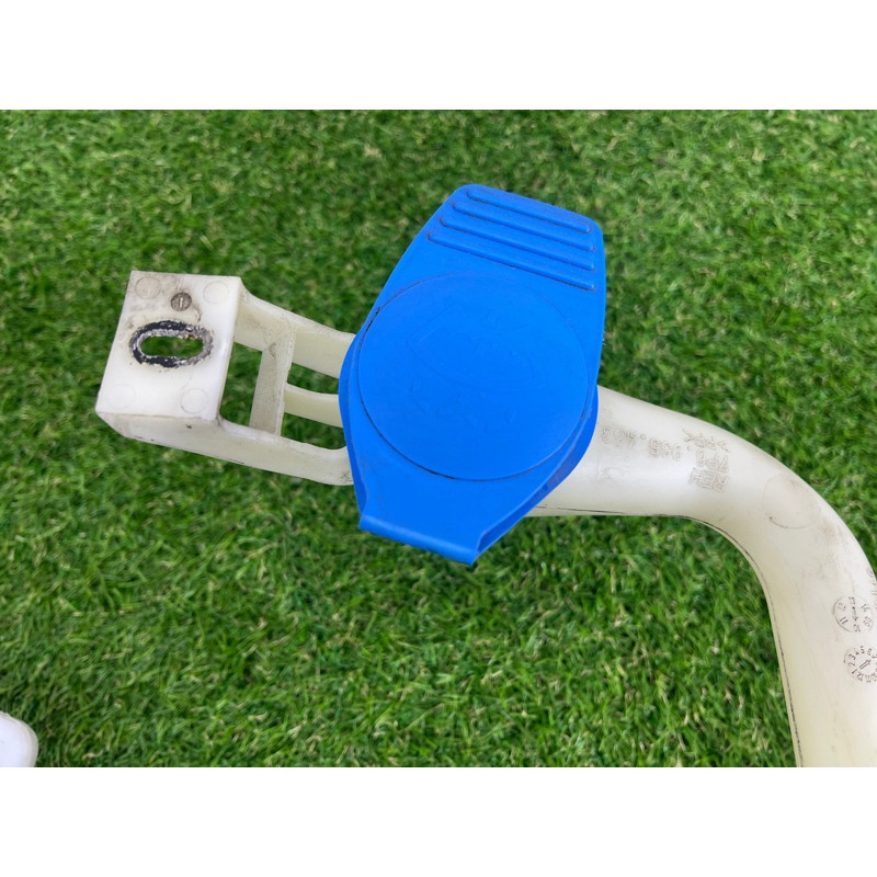 Бачок омывателя (кузов и элементы) Volkswagen Touareg NF 2011 3.0 CASA 7P0955453A