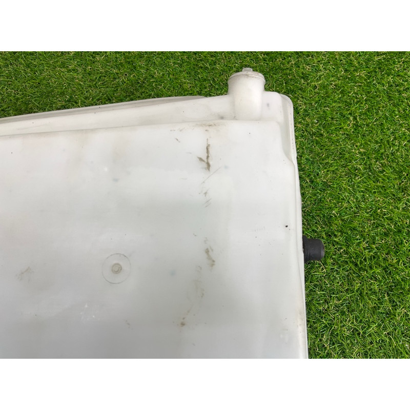 Бачок омывателя (кузов и элементы) Volkswagen Touareg NF 2011 3.0 CASA 7P0955453A