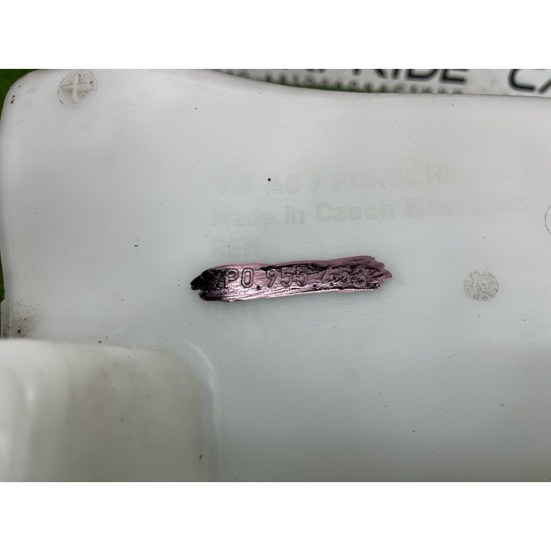 Бачок омывателя (кузов и элементы) Volkswagen Touareg NF 2011 3.0 CASA 7P0955453A