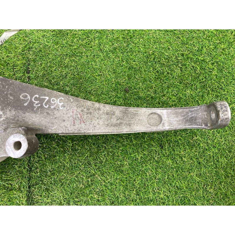 Поворотный кулак (подвеска) Jaguar XJ X351 2012 C2D2610