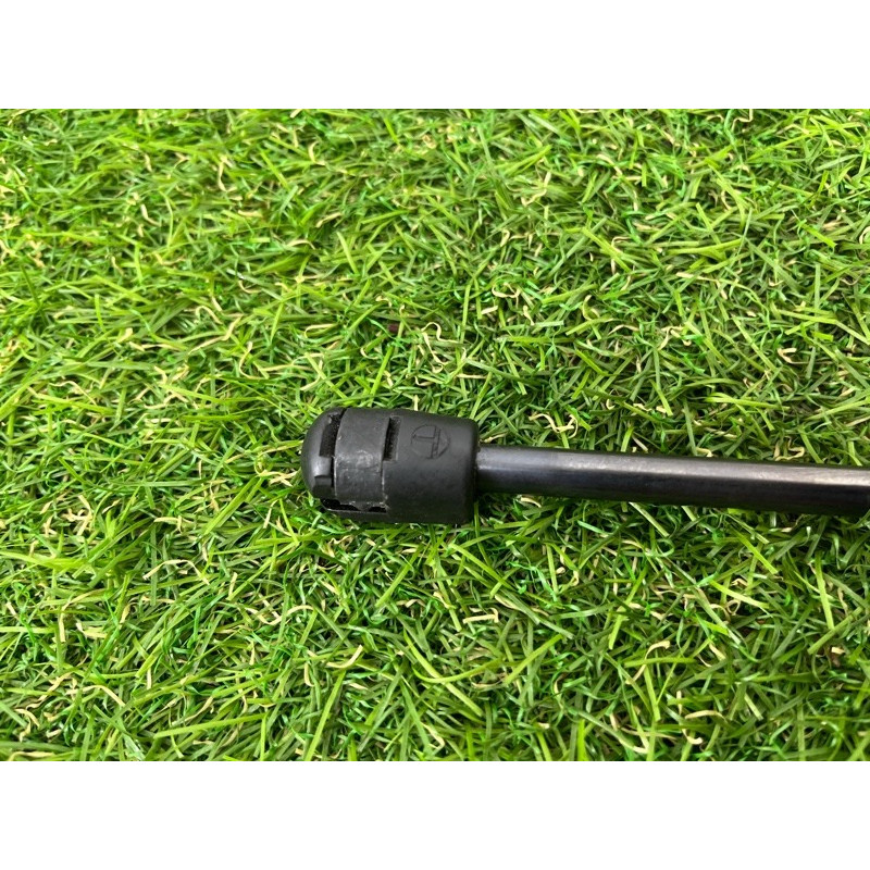 Амортизатор капота (кузов и элементы) AUDI Q5 FY 2018 2.0 TFSI DAYB 80A823359A