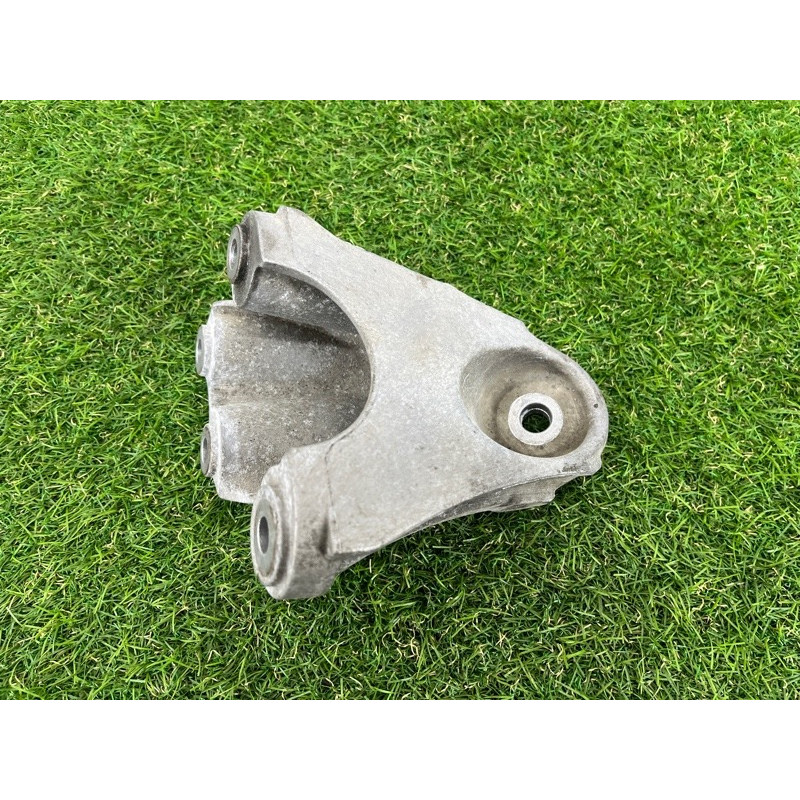 Кронштейн двигателя (кронштейны двигателя) Volkswagen Touareg NF 2011 3.0 CASA 7L6199307A