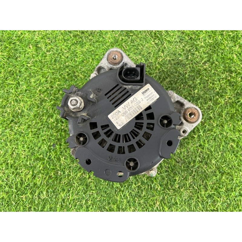 Генератор (электрика) Volkswagen Touareg NF 2011 3.0 CASA 059903023J